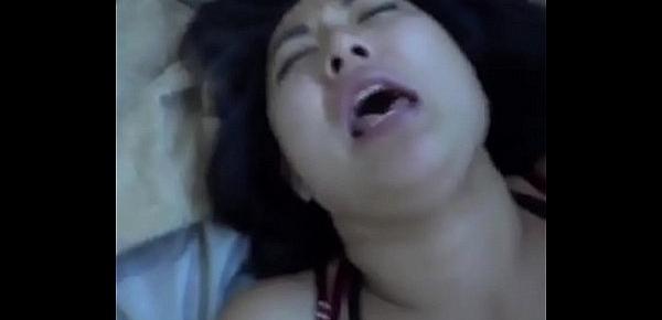  Gadis indonesia ngentot sampai mangap